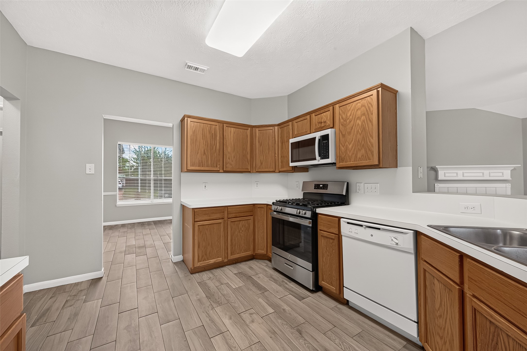 17214 Grey Mist Drive Property Photo 11