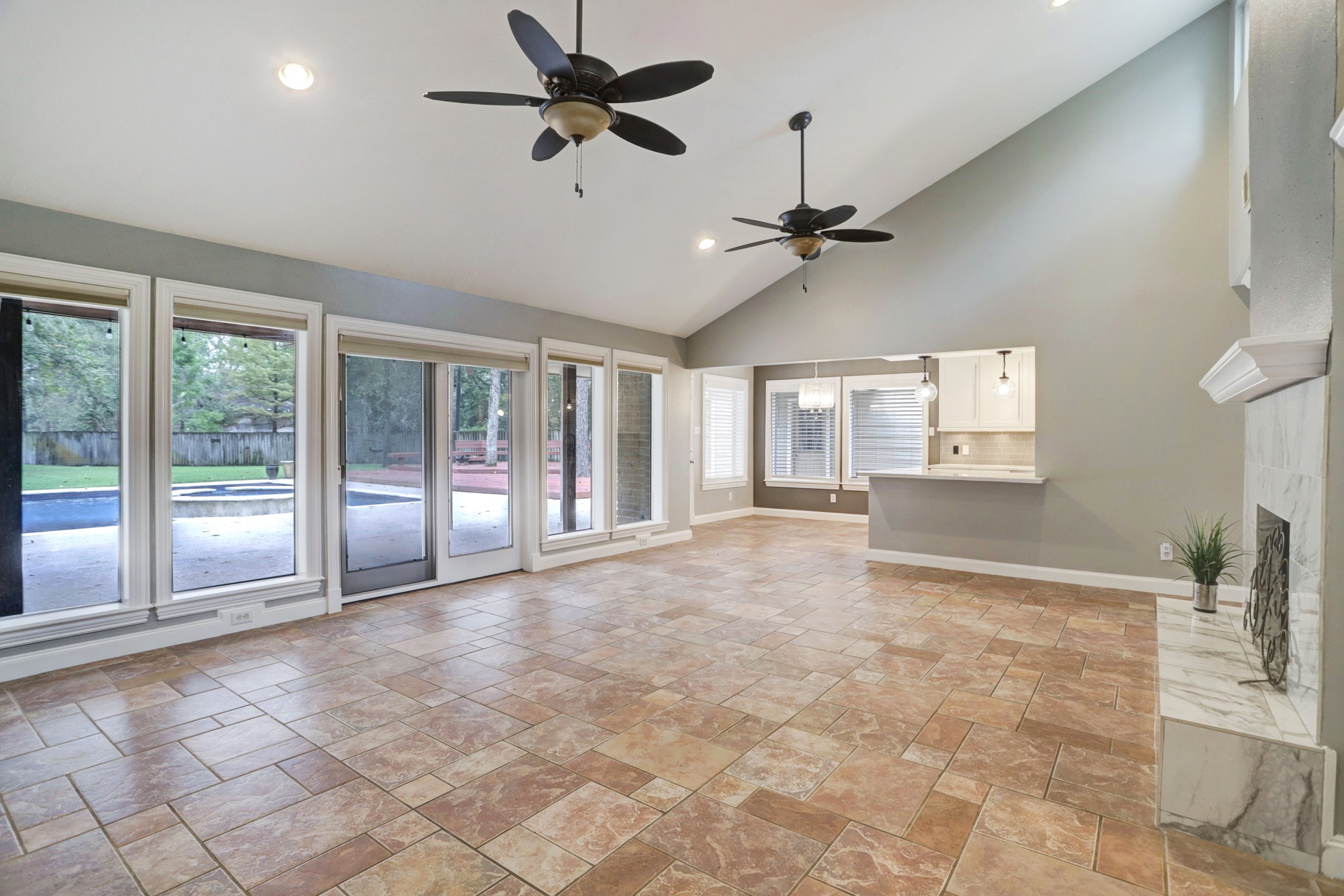 811 Castle Hill Trail Property Photo 6