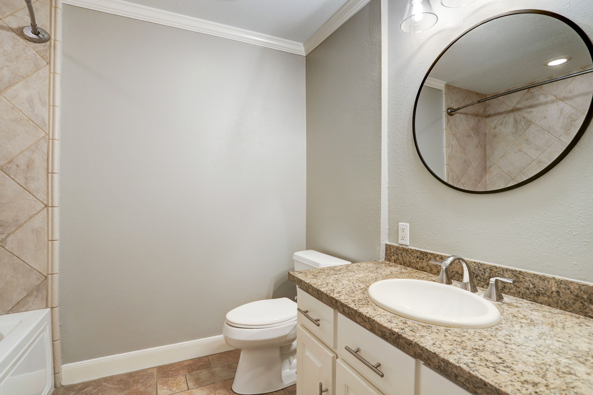 811 Castle Hill Trail Property Photo 25