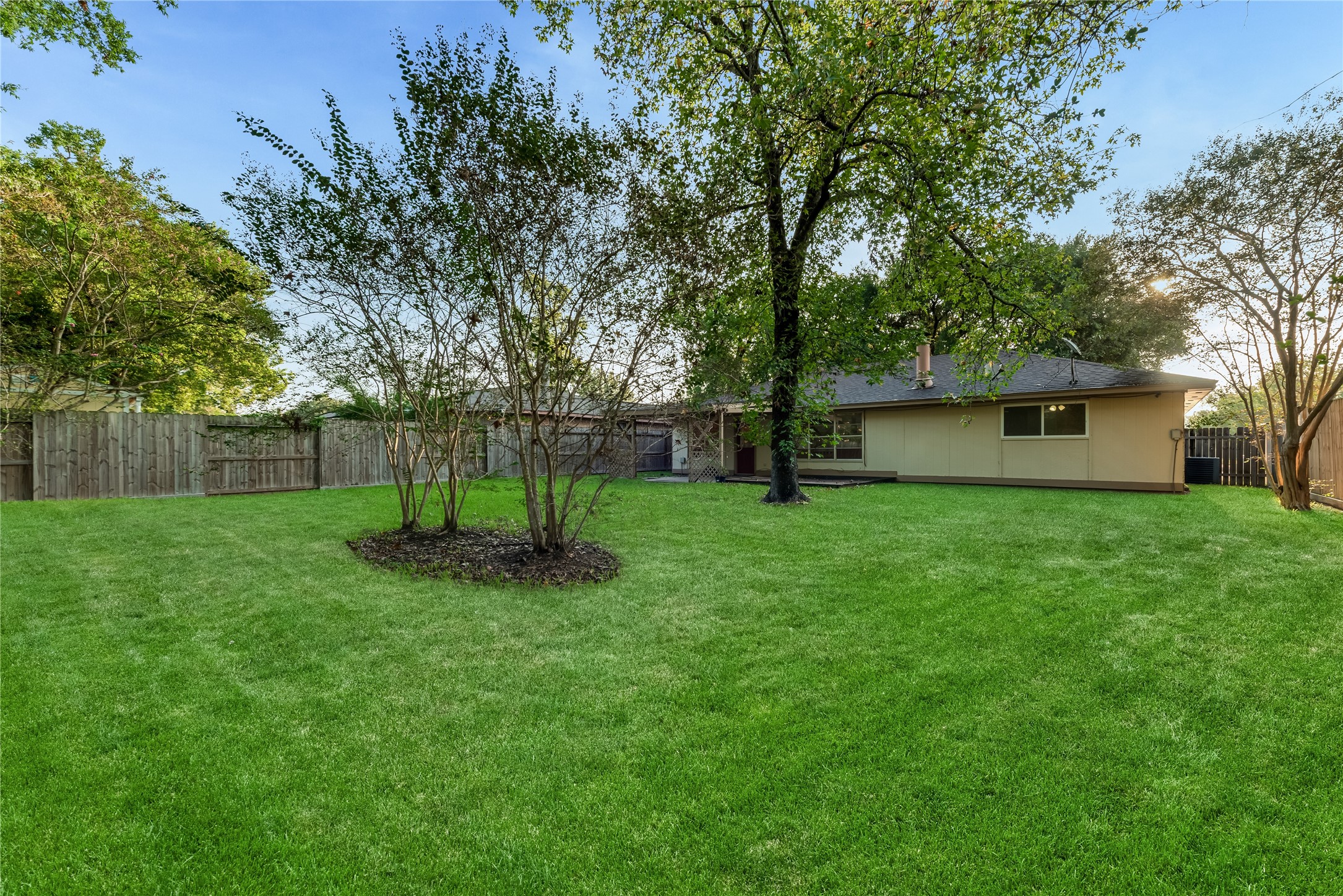 16950 Gleneagle Drive N Property Photo 5
