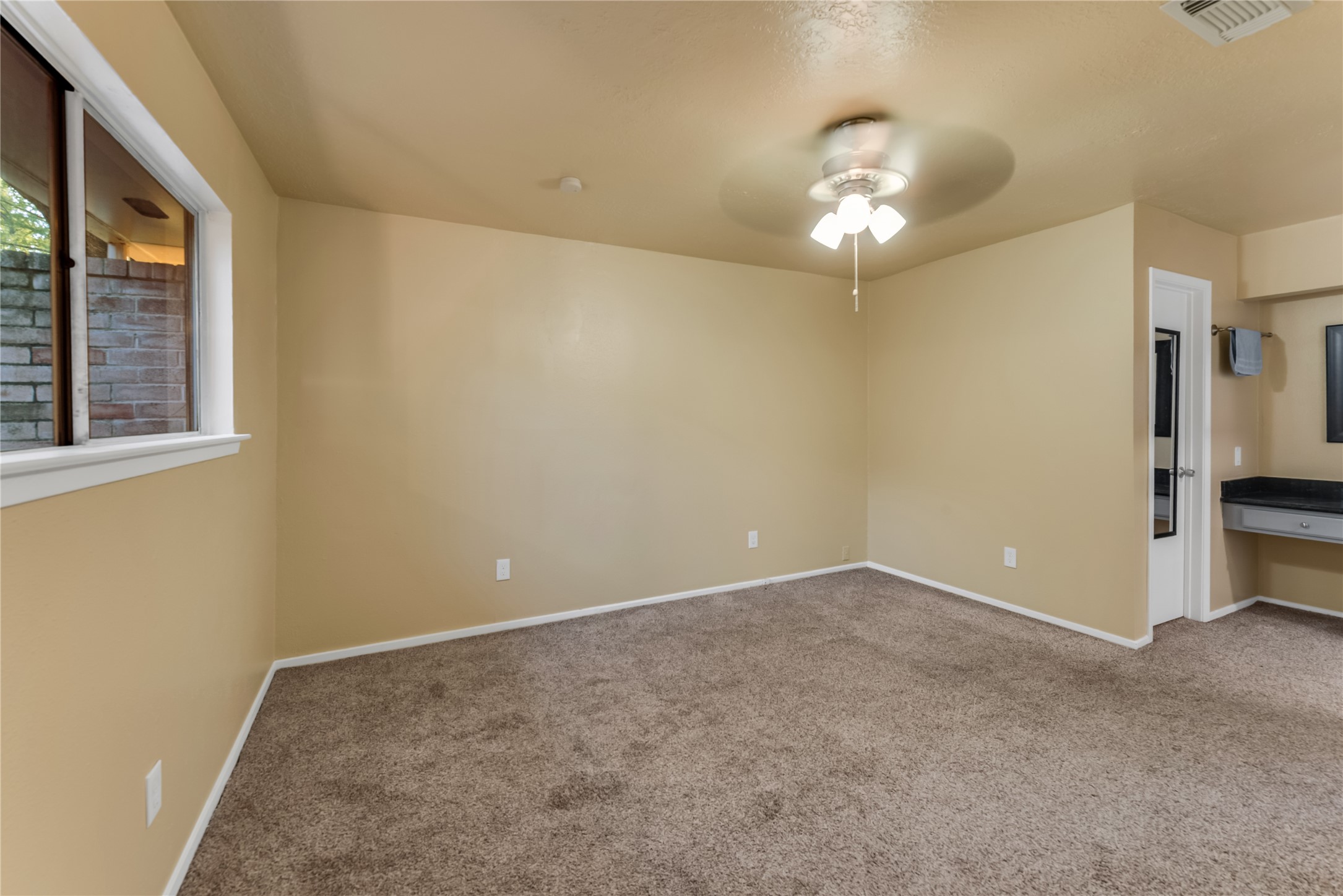 16950 Gleneagle Drive N Property Photo 20