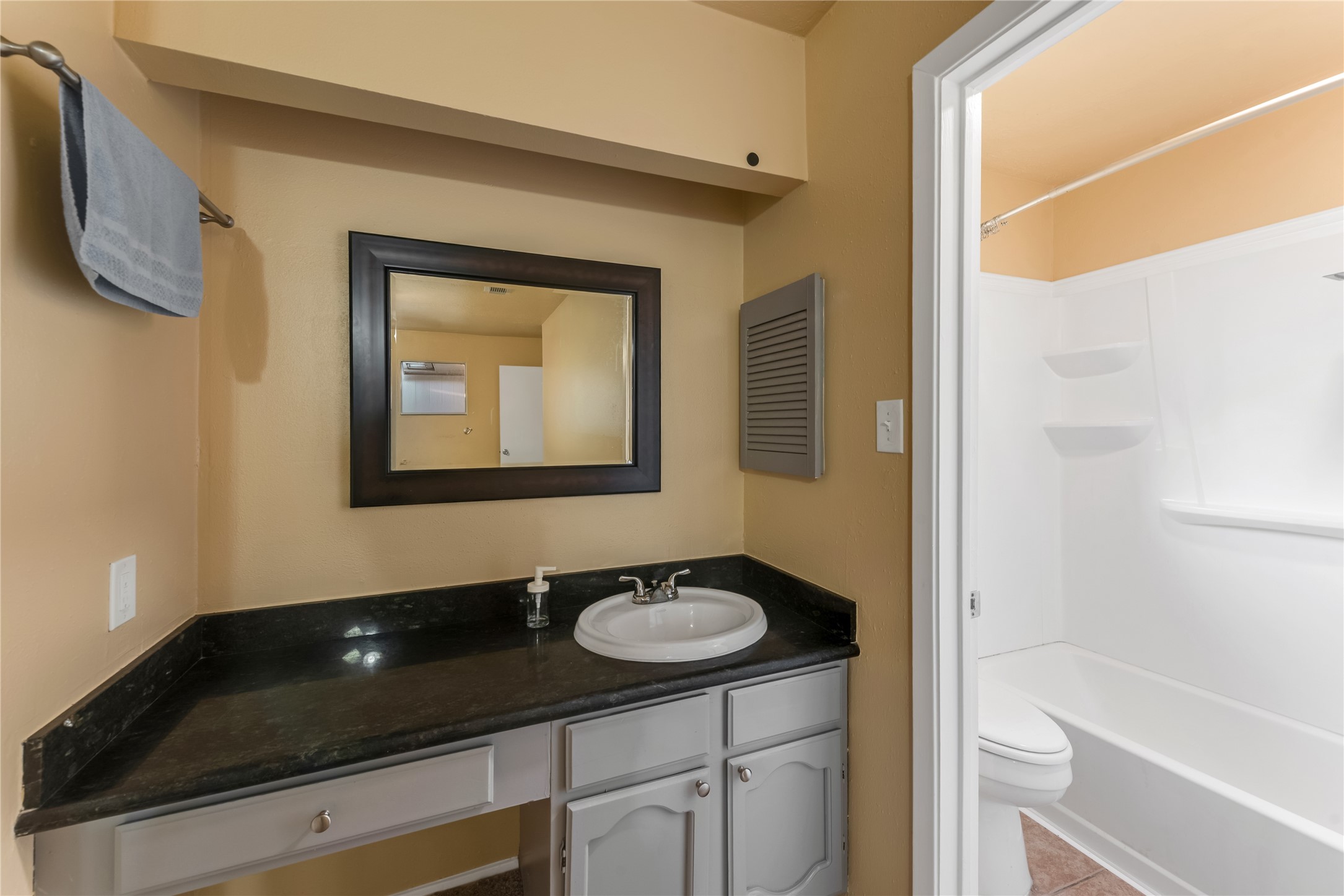 16950 Gleneagle Drive N Property Photo 22