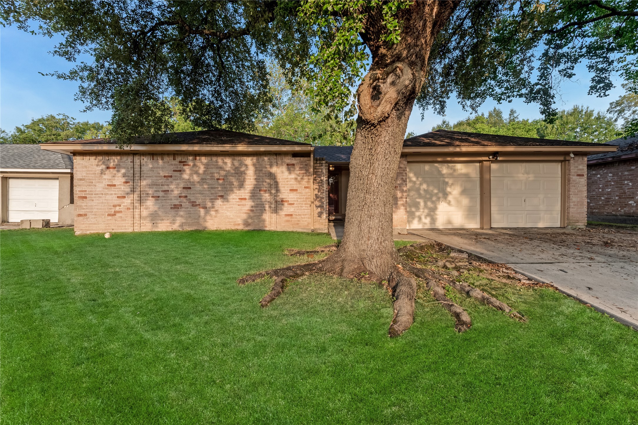 16950 Gleneagle Drive N Property Photo 26