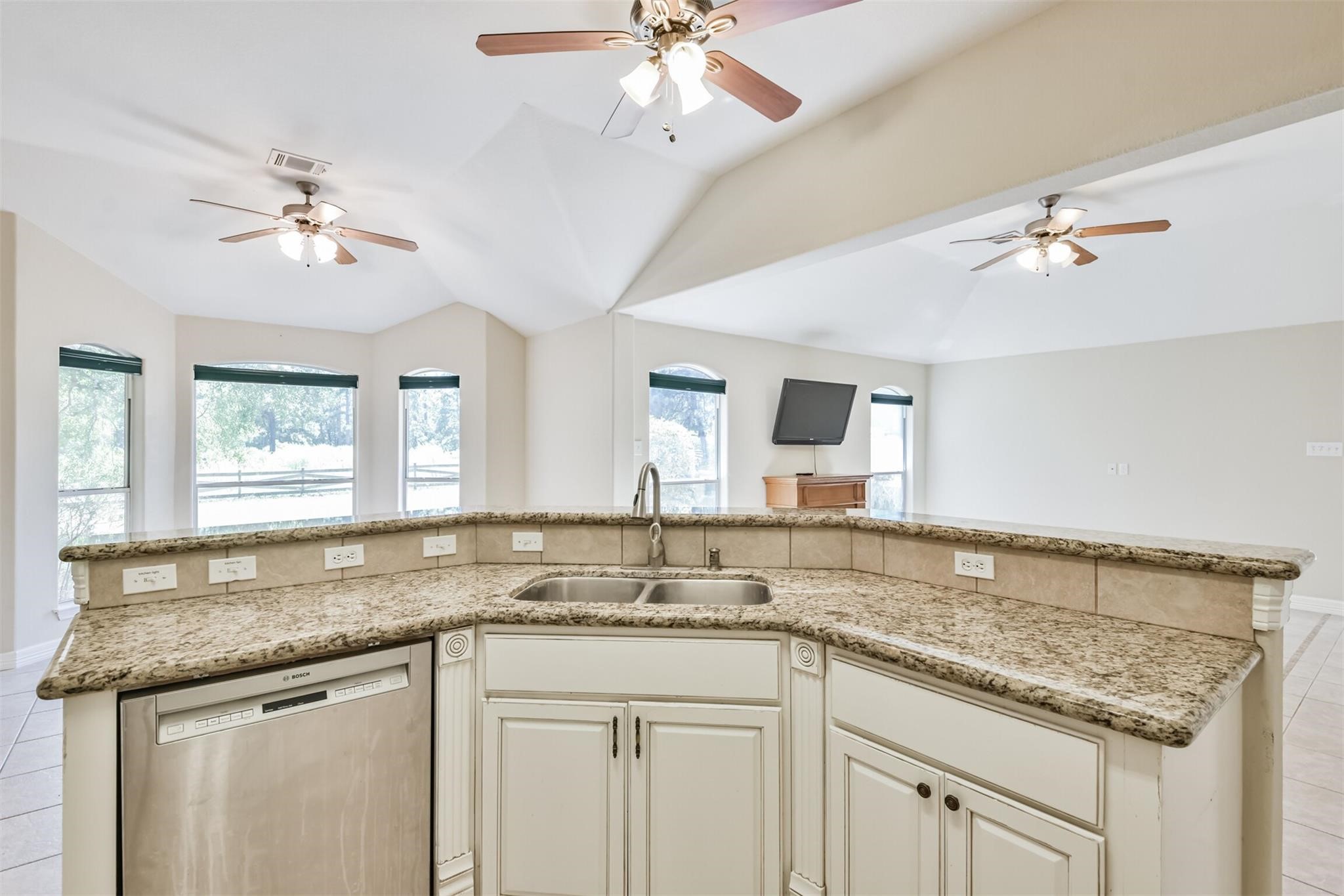 6211 Fm 1374 Road Property Photo 8