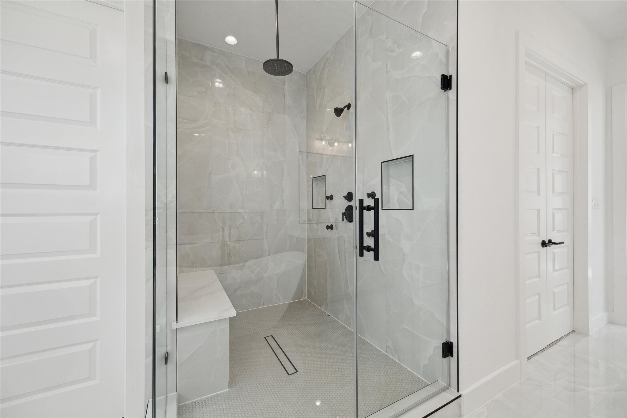 15418 Jersey Drive Property Photo 12