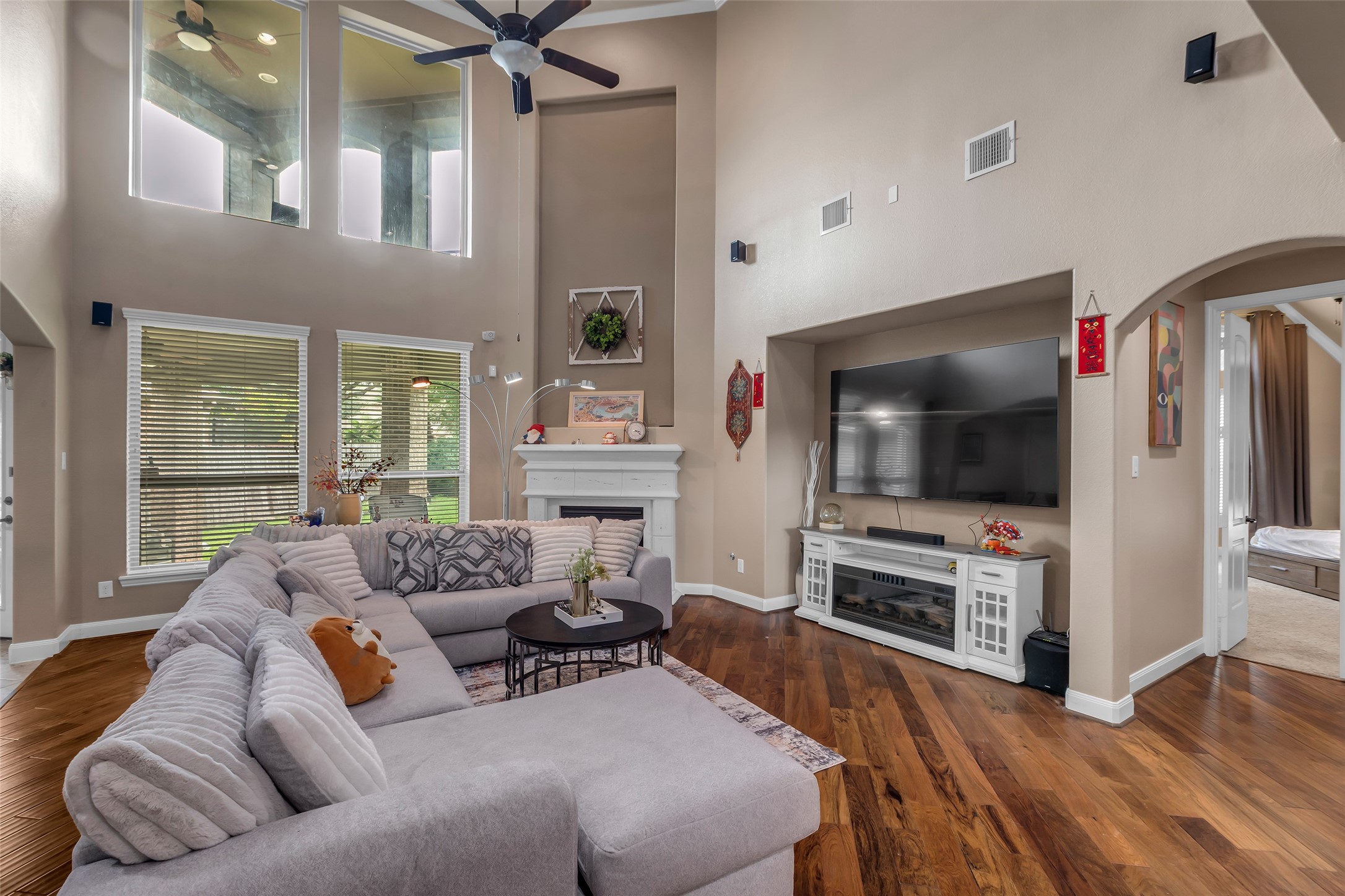 10314 Radcliff Lake Drive Property Photo 4