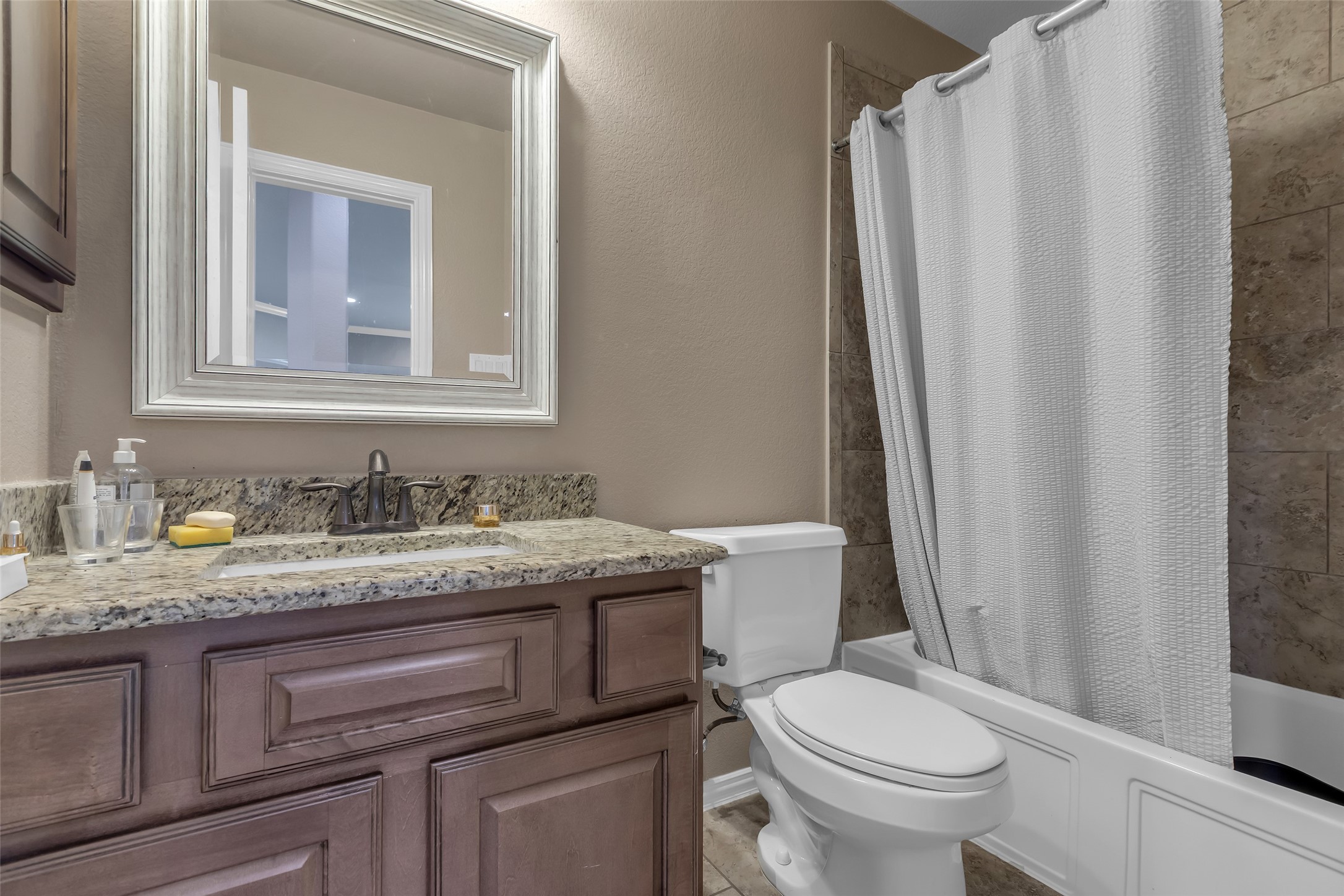 10314 Radcliff Lake Drive Property Photo 16
