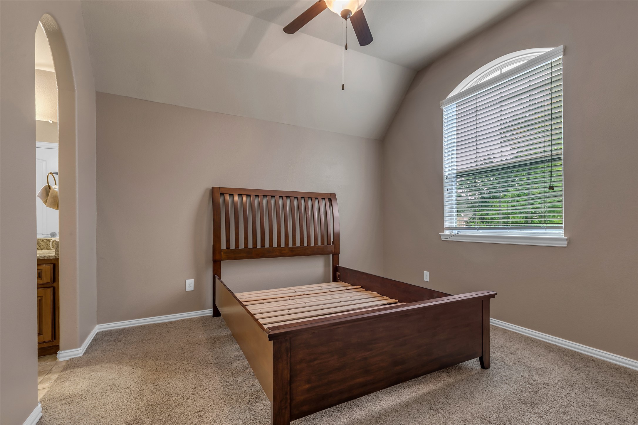 10314 Radcliff Lake Drive Property Photo 22