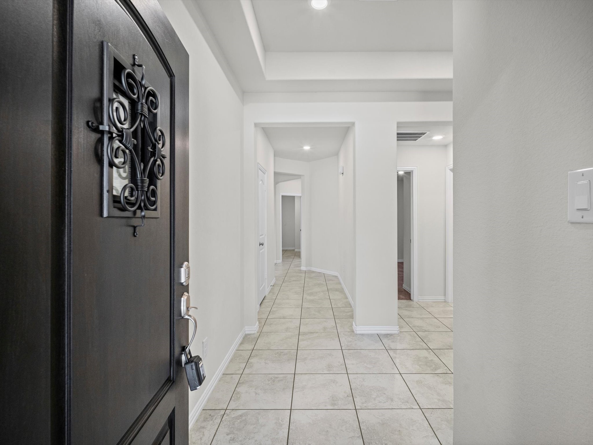 8915 English Manor Drive Property Photo 5