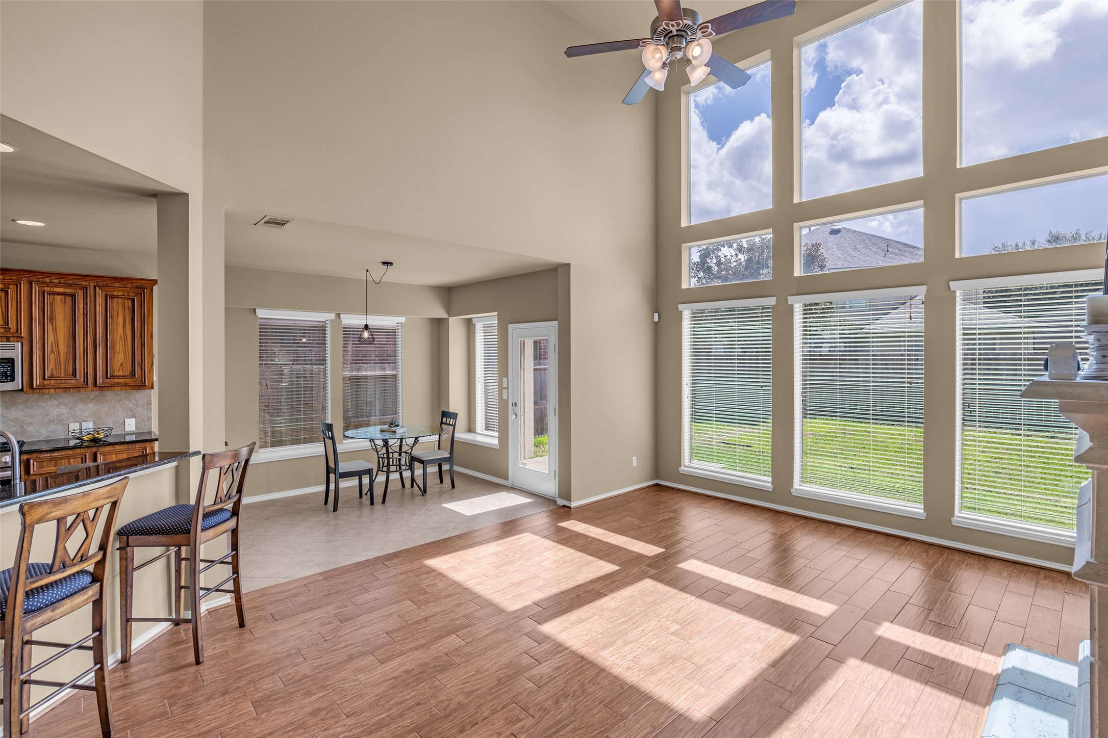 2807 Arbor Brook Lane Property Photo 7
