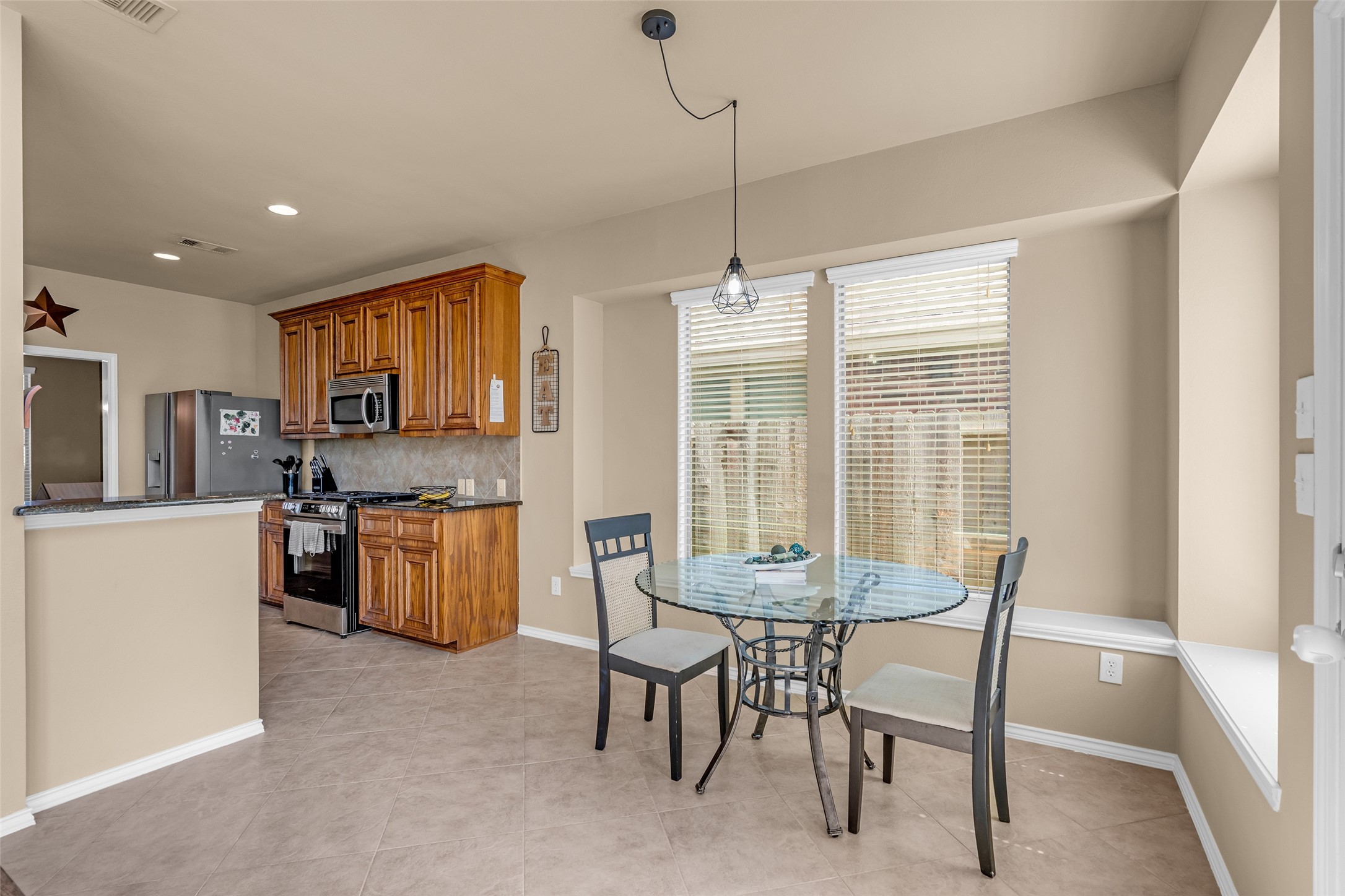 2807 Arbor Brook Lane Property Photo 12