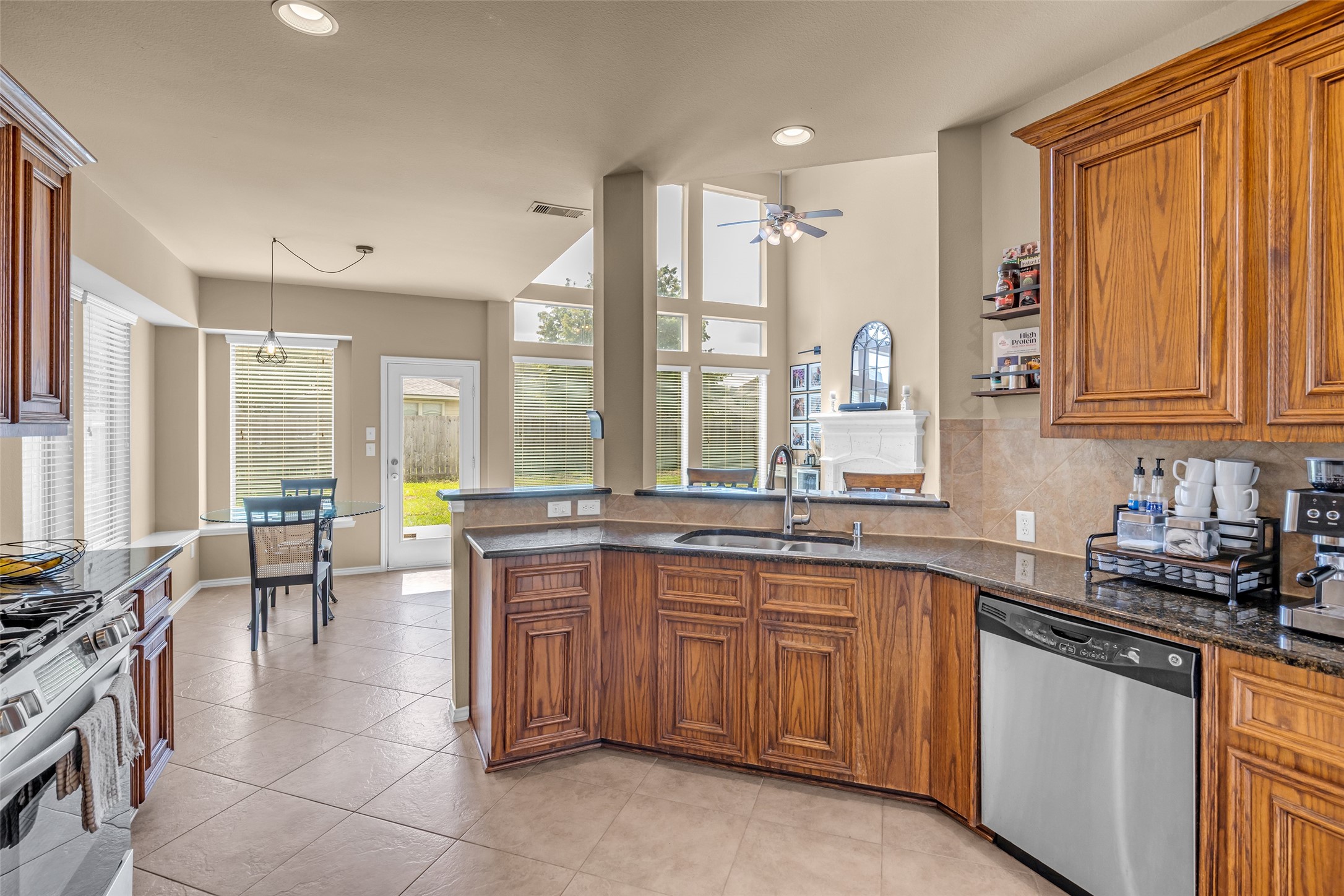 2807 Arbor Brook Lane Property Photo 15