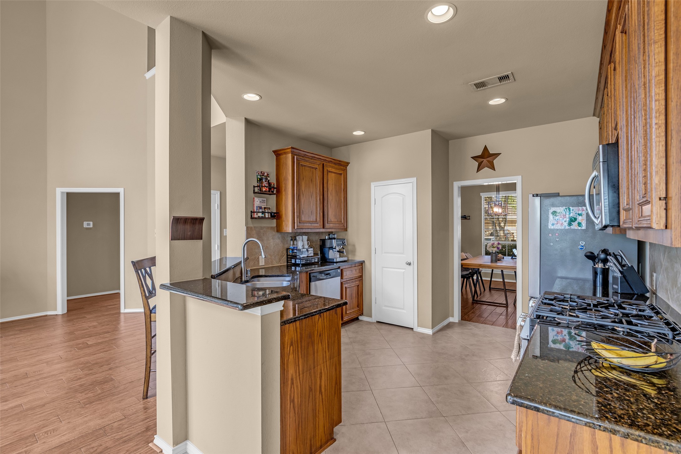 2807 Arbor Brook Lane Property Photo 18