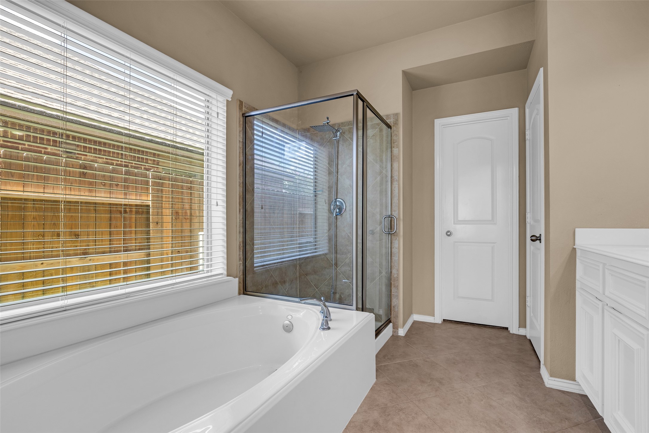 2807 Arbor Brook Lane Property Photo 26
