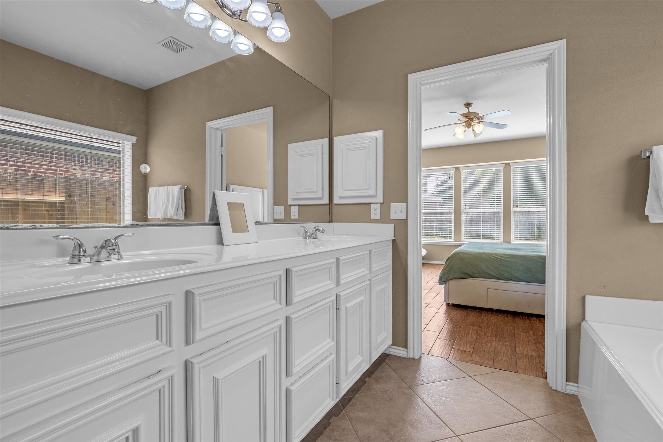 2807 Arbor Brook Lane Property Photo 27