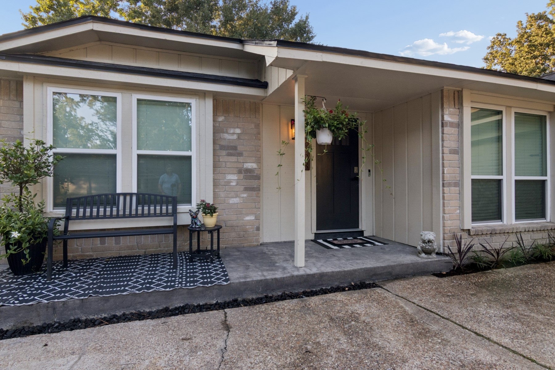 2903 Parkwood Manor Drive Property Photo 6