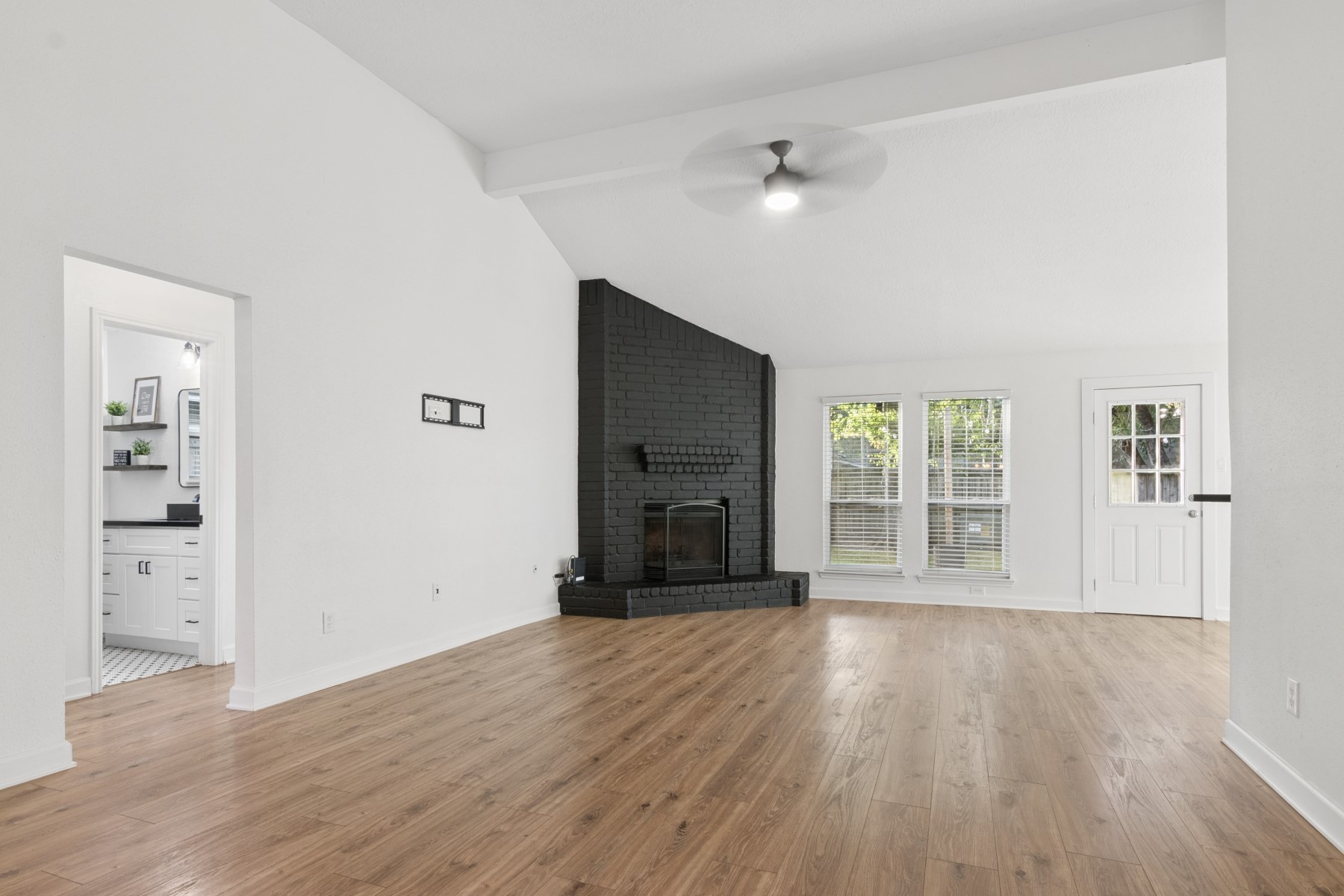 2903 Parkwood Manor Drive Property Photo 8
