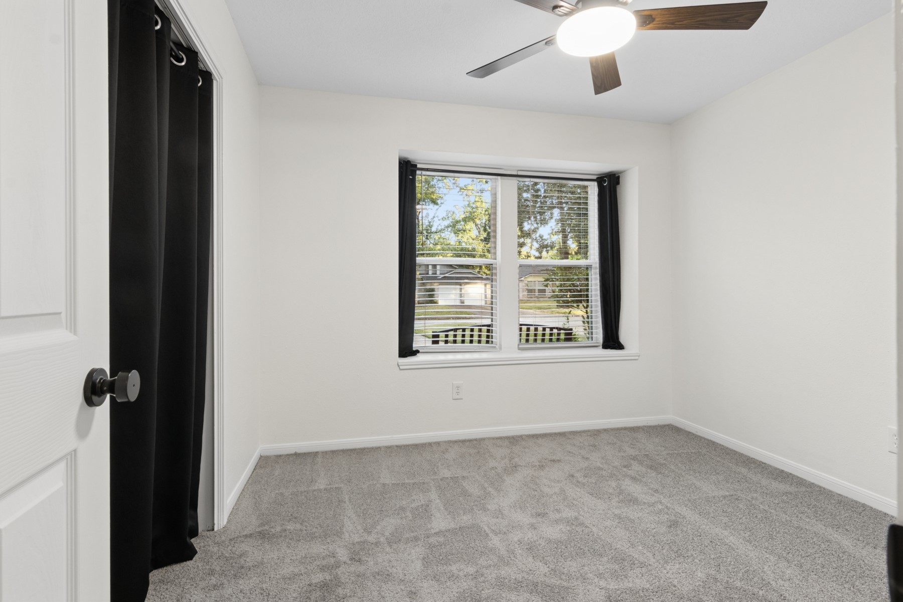 2903 Parkwood Manor Drive Property Photo 20