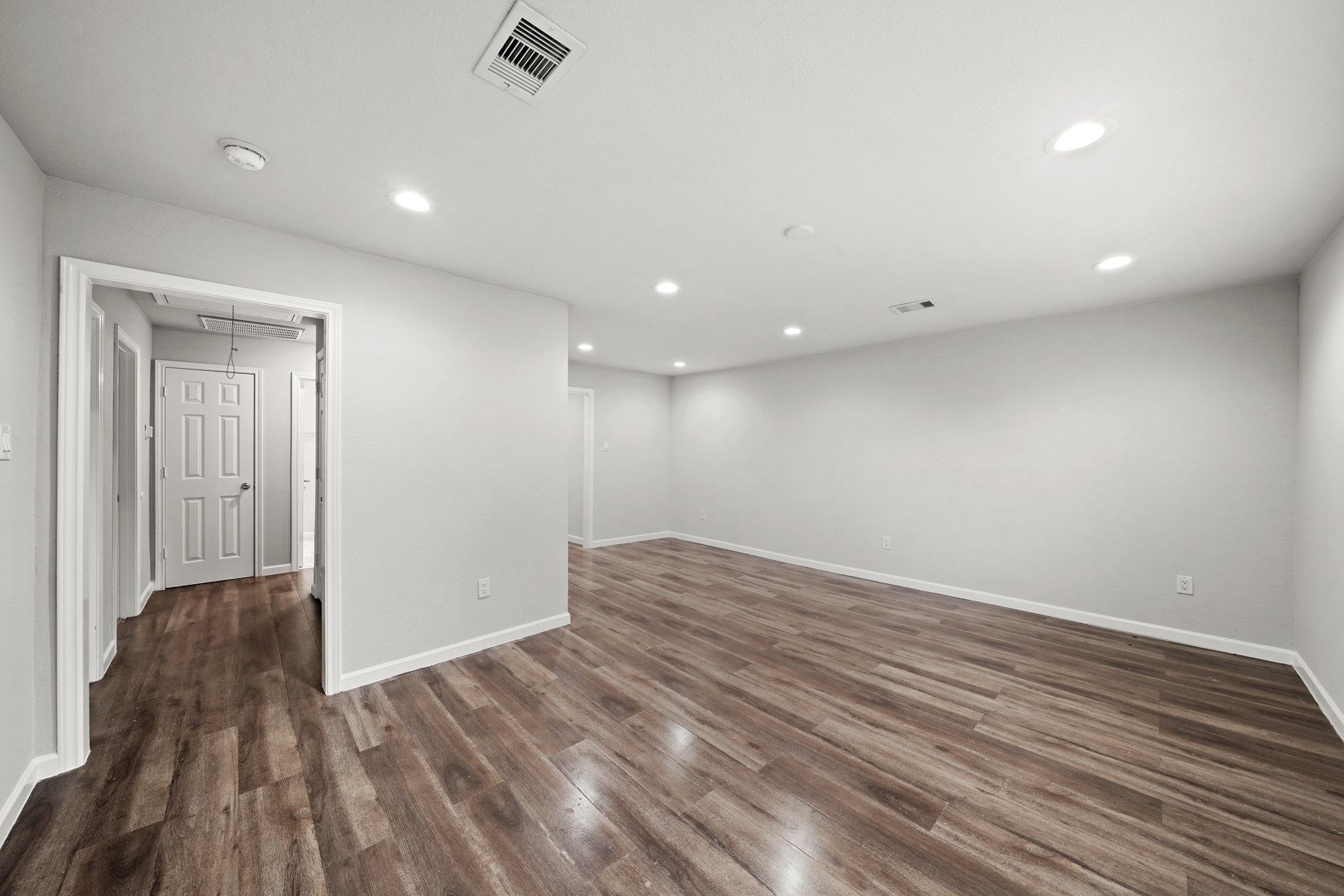 4926 Hull Street Property Photo 3