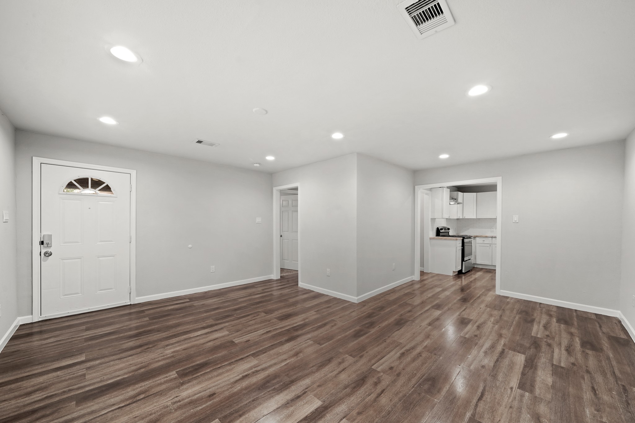 4926 Hull Street Property Photo 4