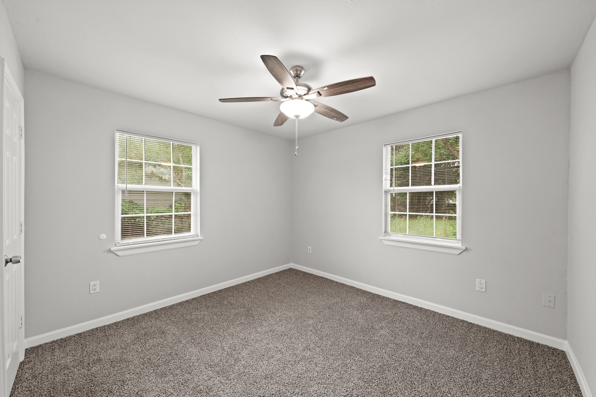 4926 Hull Street Property Photo 8
