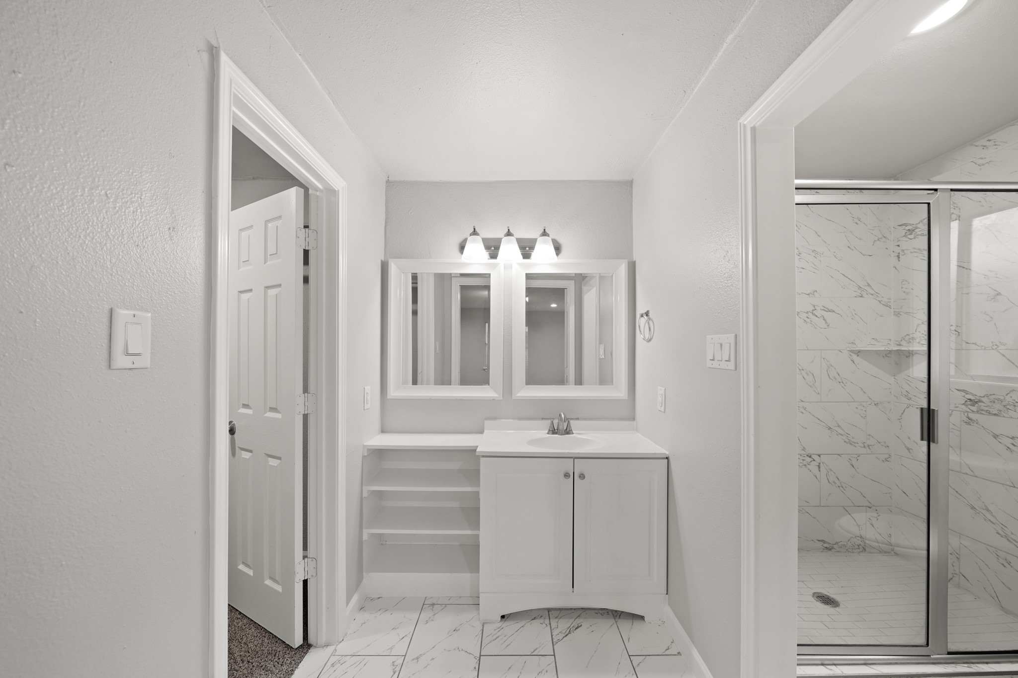 4926 Hull Street Property Photo 10