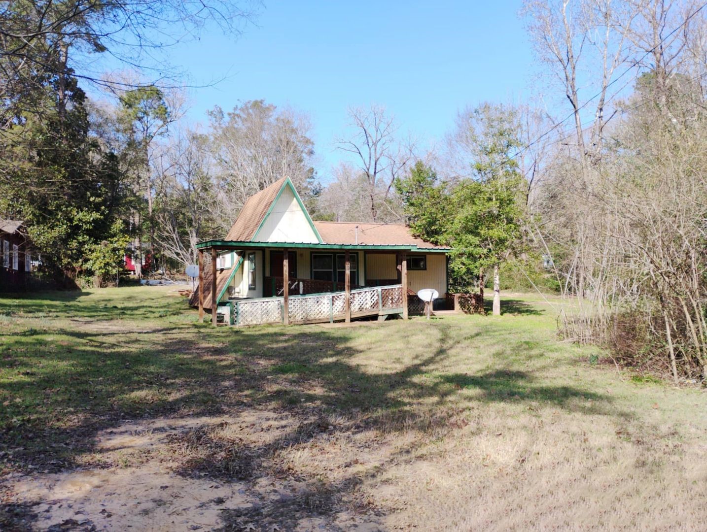 229 Lincoln Drive Property Photo 1
