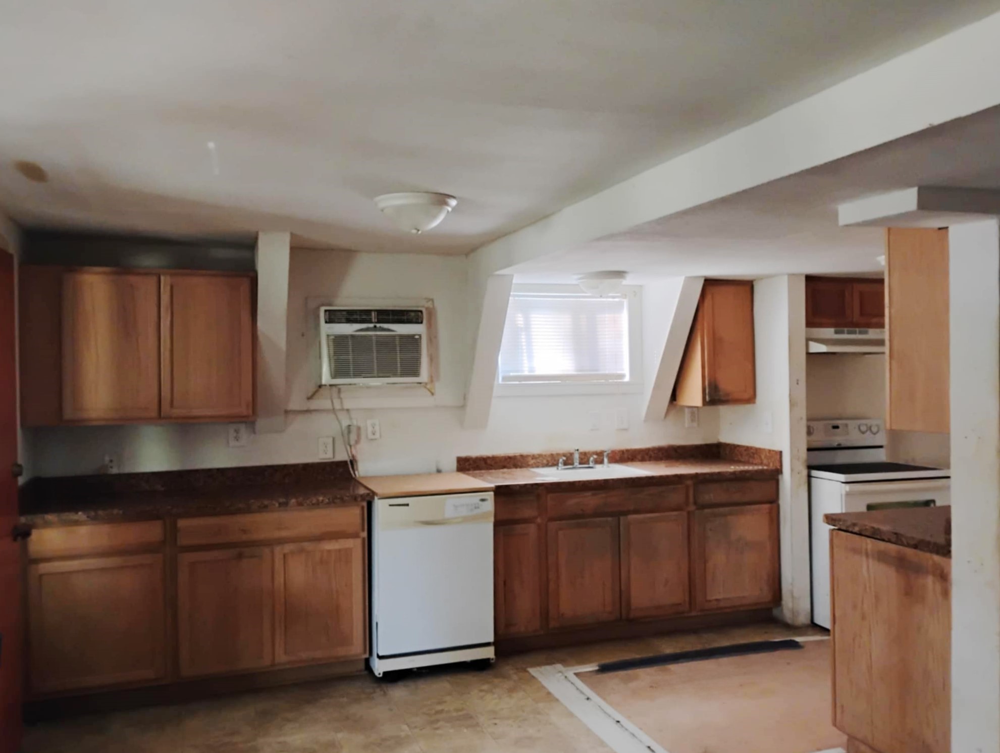 229 Lincoln Drive Property Photo 5