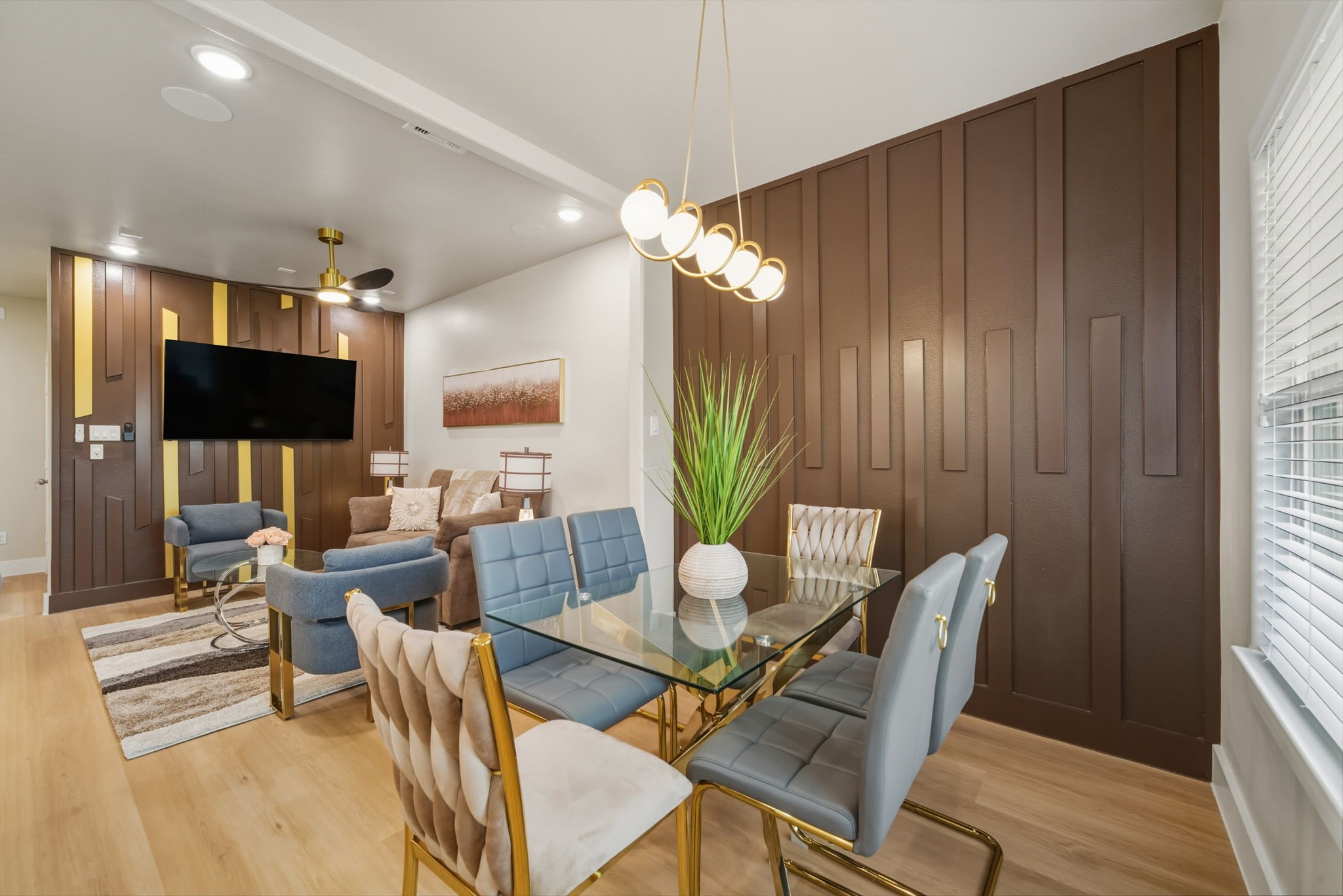 3539 Mt Pleasant Unit-a Property Photo 1