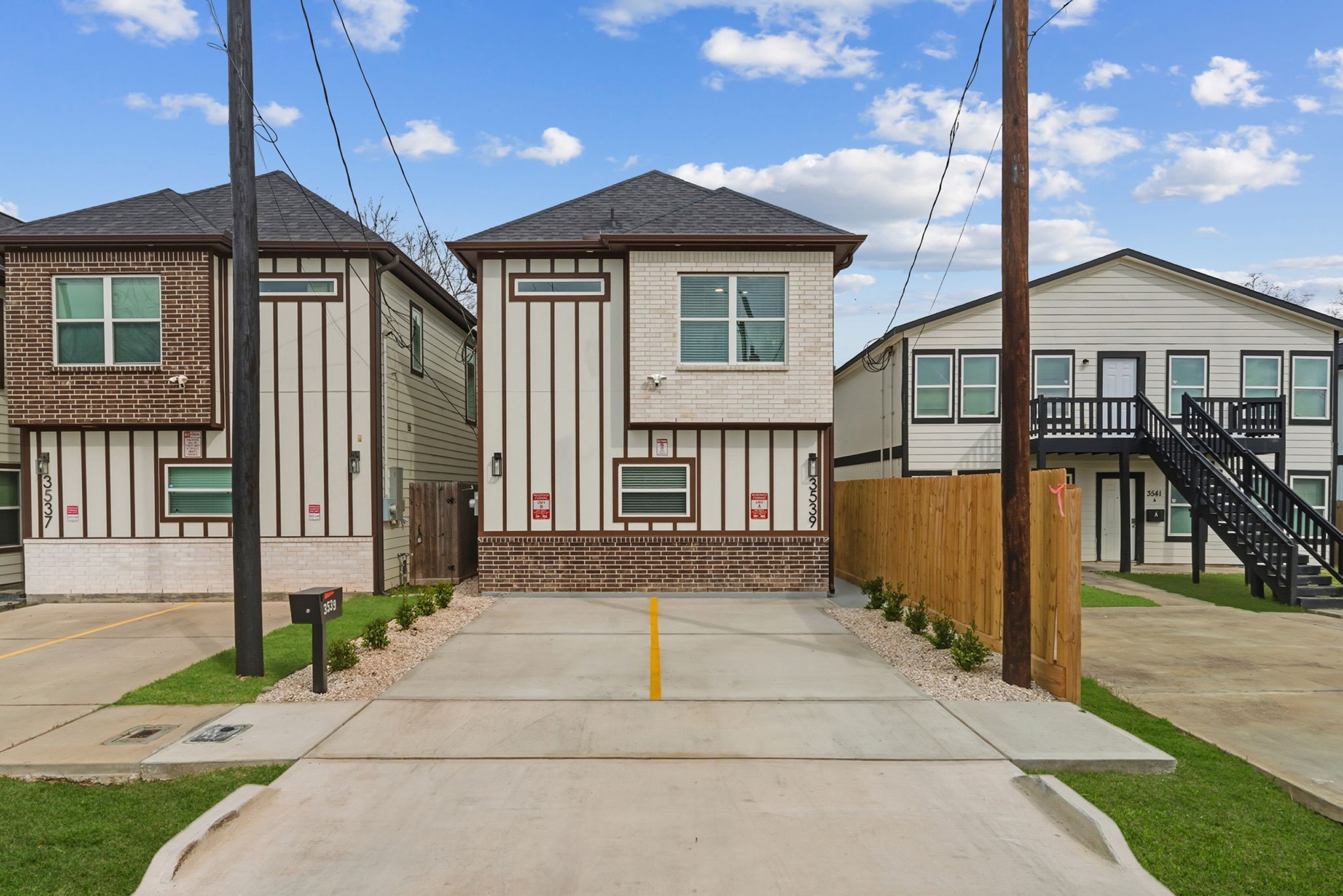 3539 Mt Pleasant Unit-a Property Photo 2