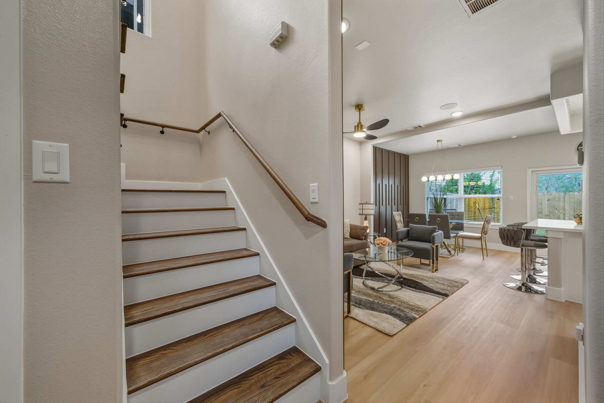 3539 Mt Pleasant Unit-a Property Photo 5