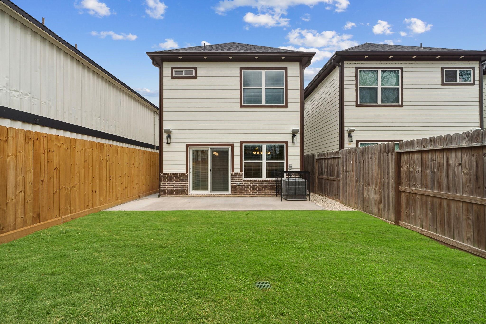 3539 Mt Pleasant Unit-a Property Photo 21