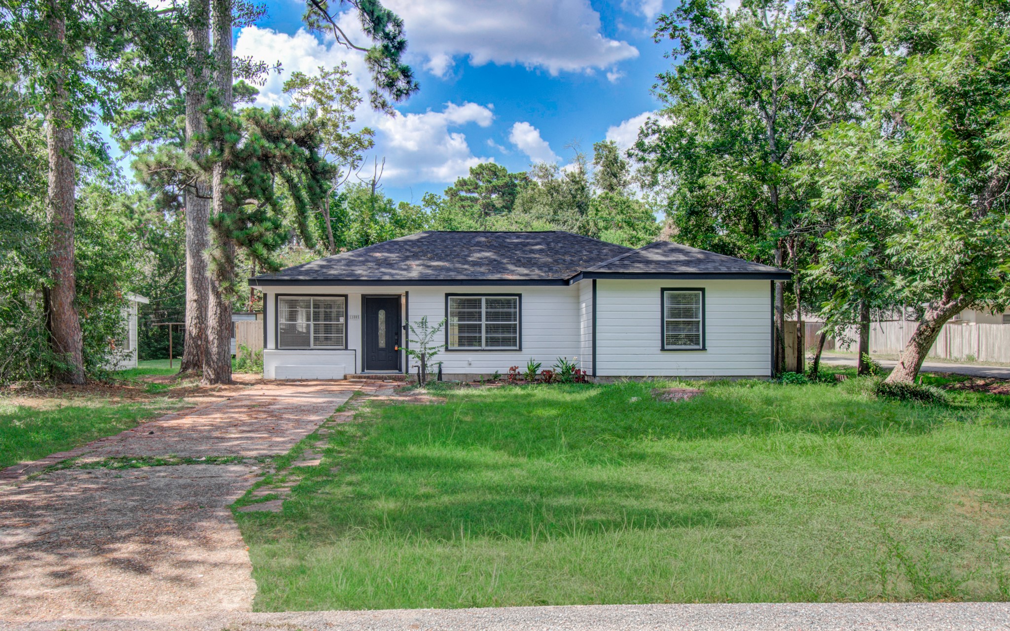 1100 Cowan Avenue Property Photo 1