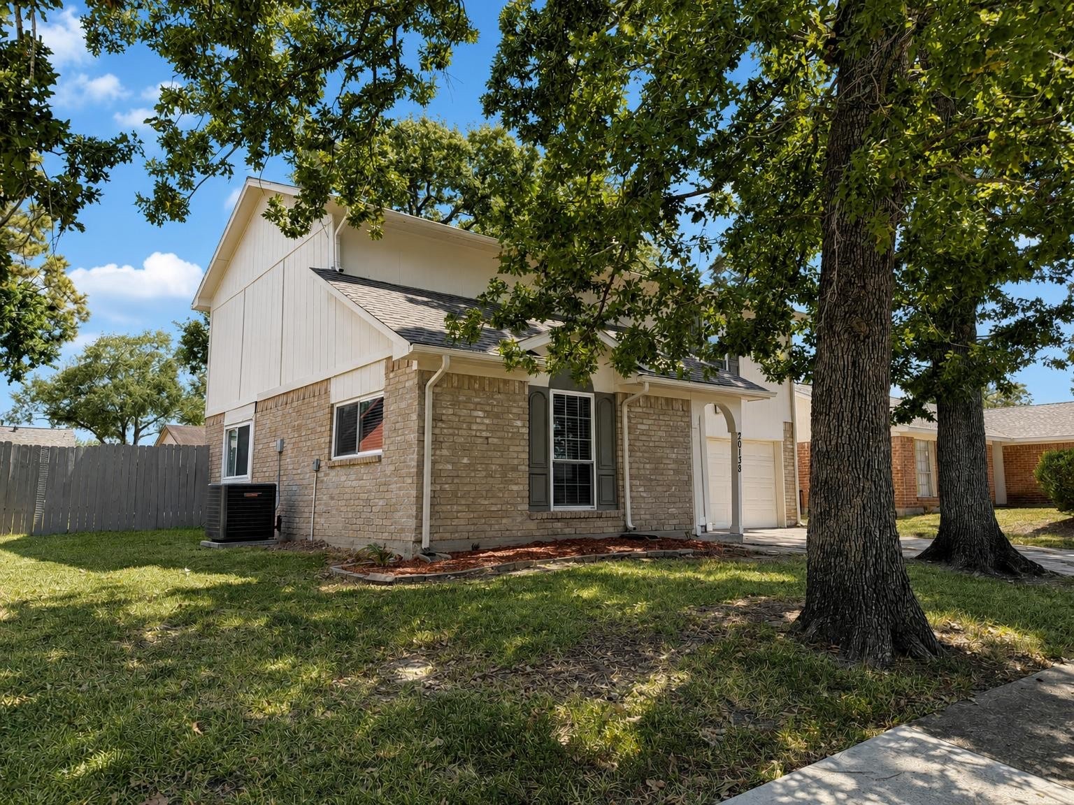 20138 Dawn Mist Drive Property Photo 2