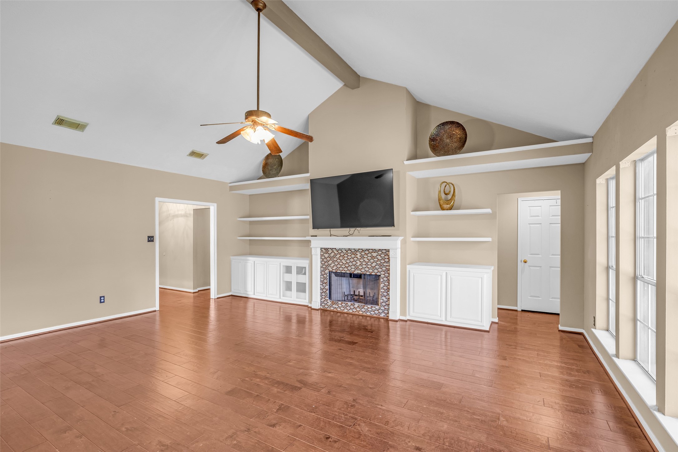 1903 Taylor Creek Drive Property Photo 6