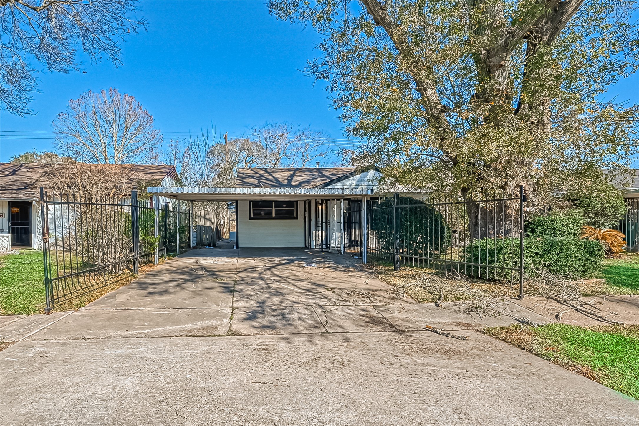 4905 Brinkley Street Property Photo 1