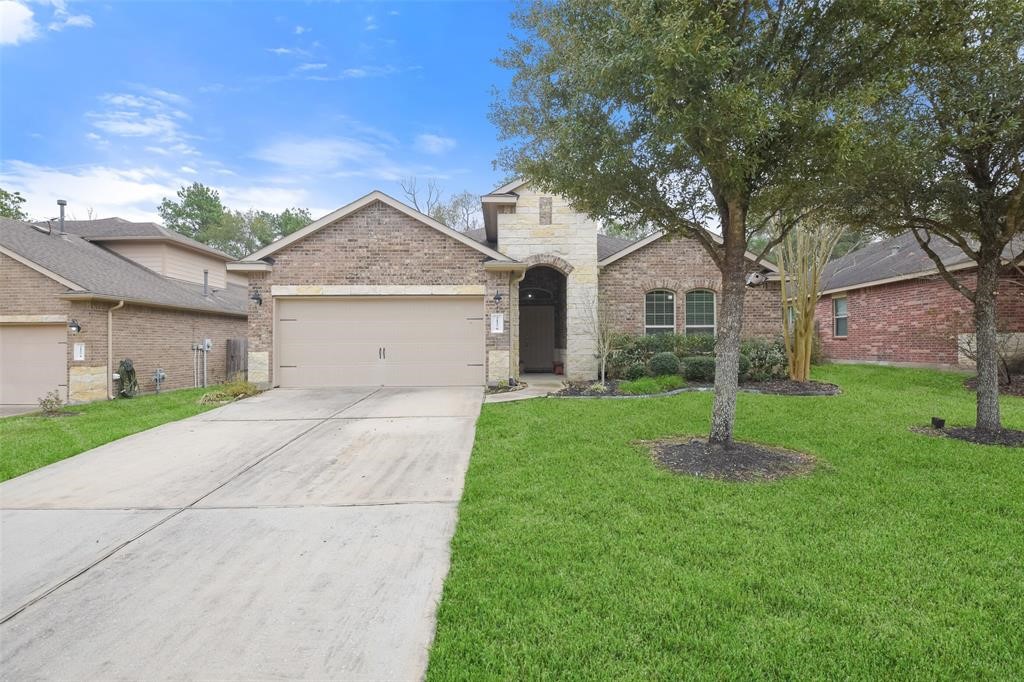 21570 Spear Valley Lane Property Photo 1
