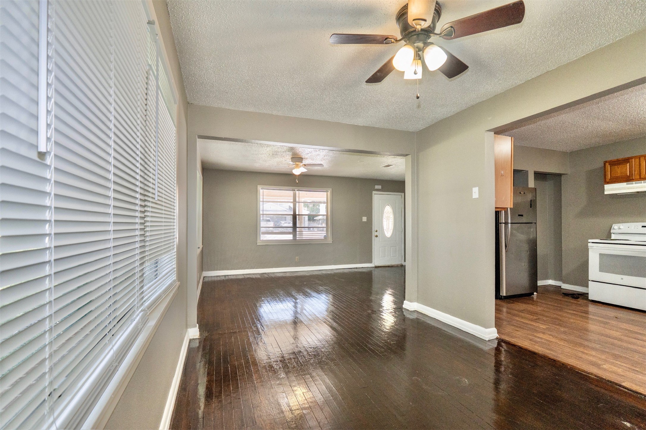 2109 Jeridona Street Property Photo 5