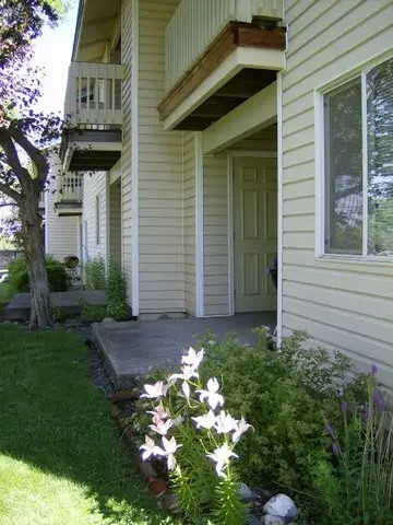 2 S Mill St Property Photo 1