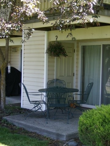 2 S Mill St Property Photo 5