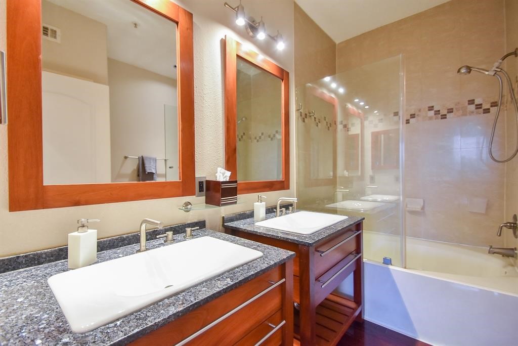 2299 Lone Star Drive 314 Property Photo 11