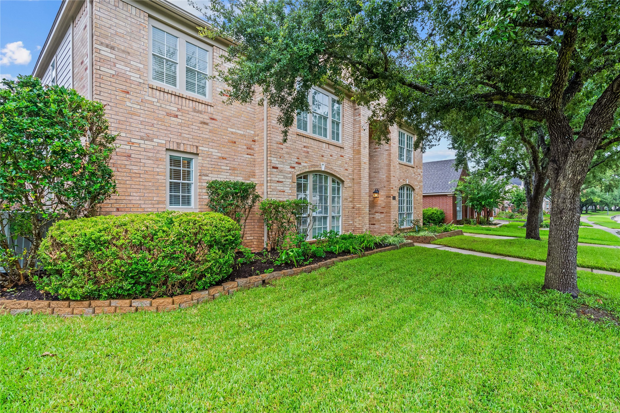 8619 Westbrook Forest Drive Property Photo 3