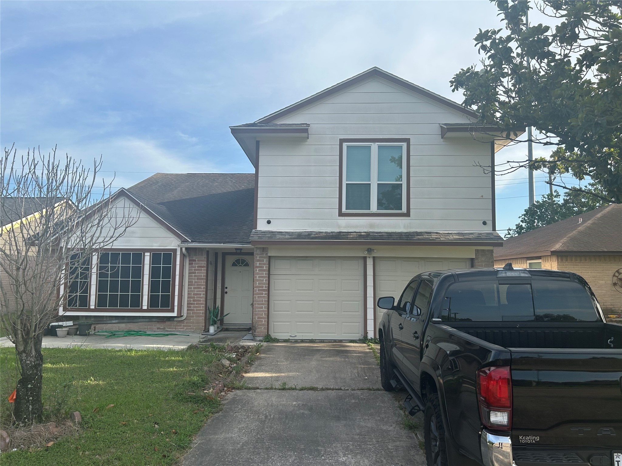 13507 White Cliff Drive Property Photo 1