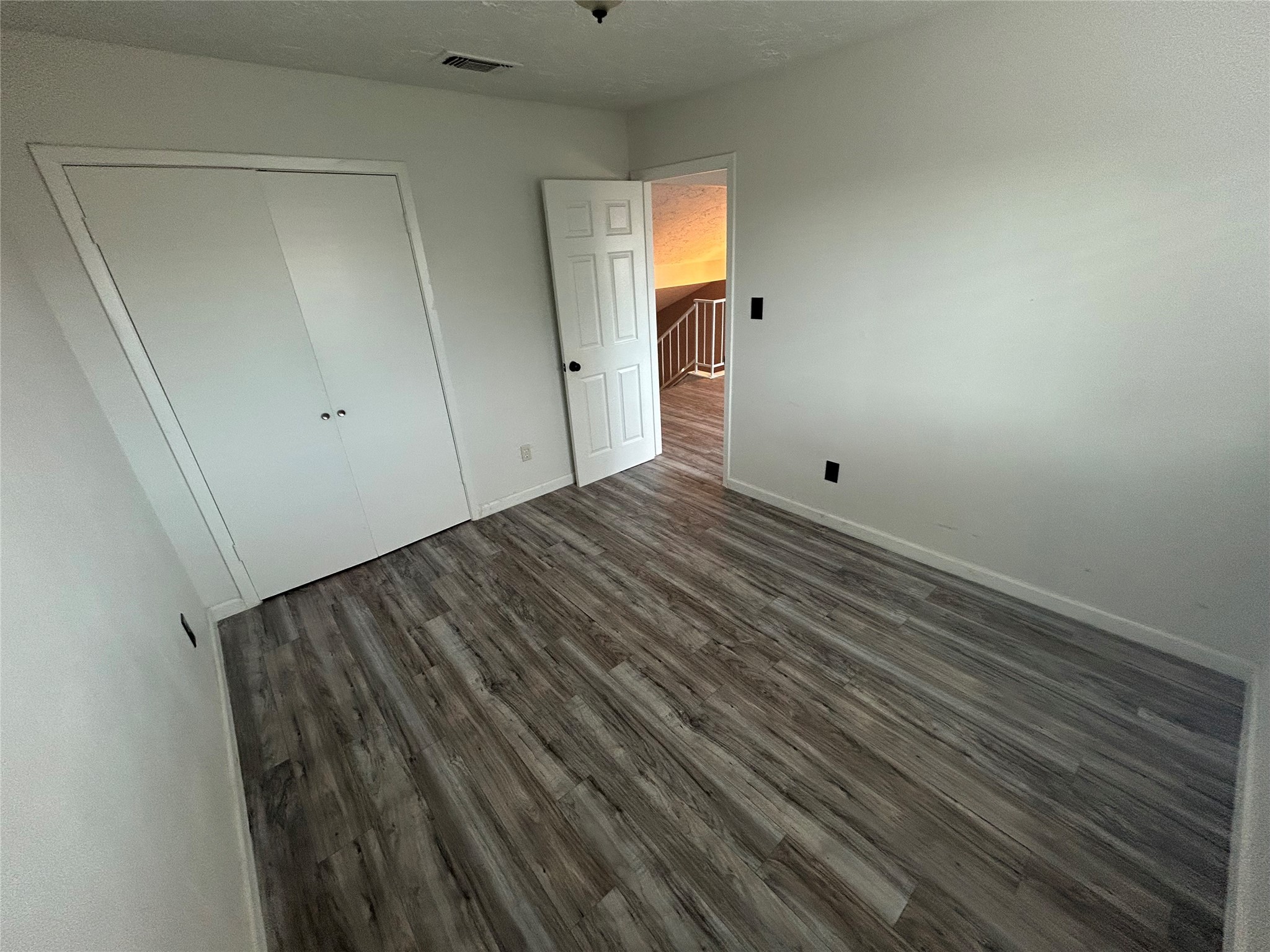 13507 White Cliff Drive Property Photo 16