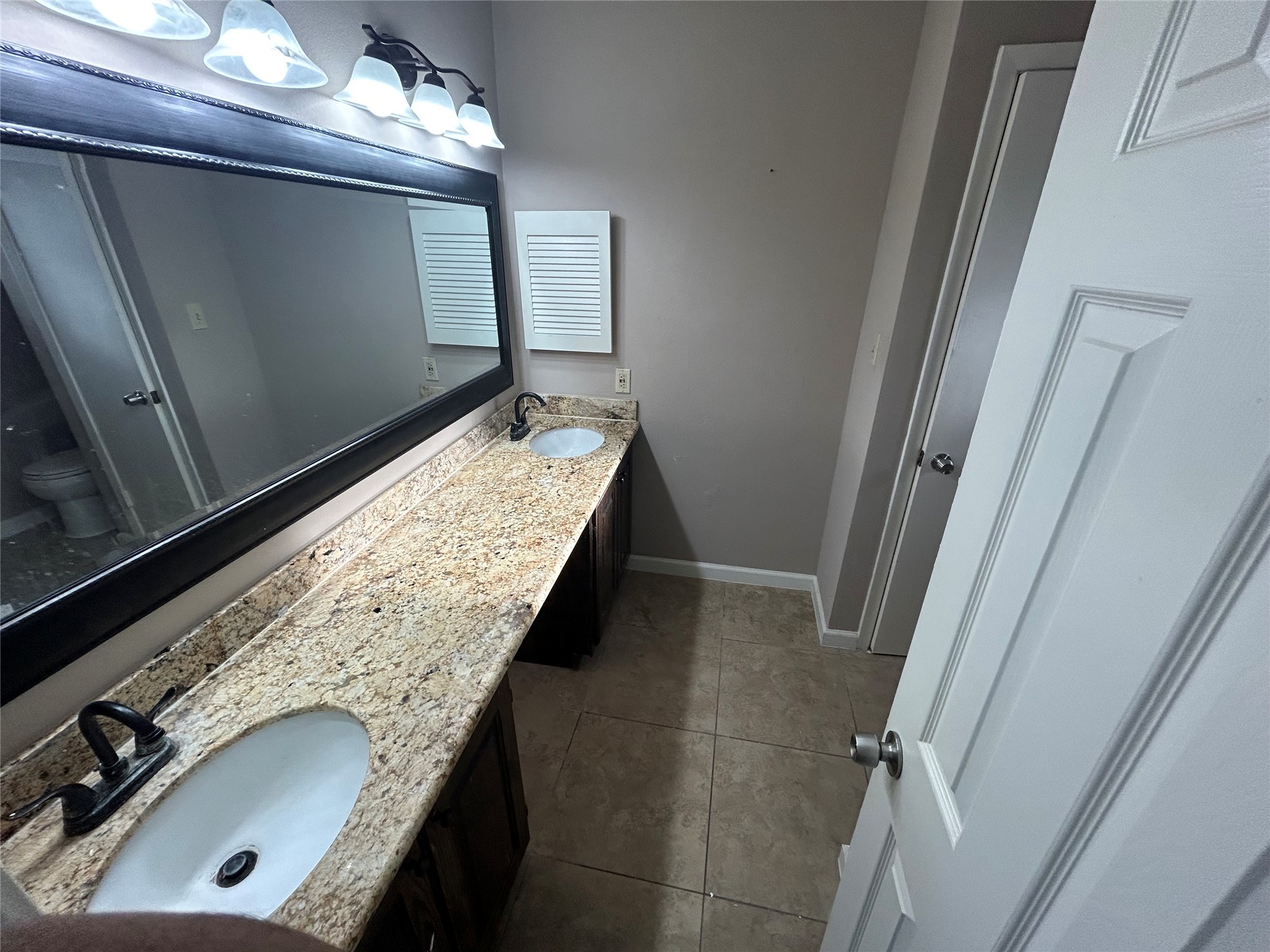 13507 White Cliff Drive Property Photo 23