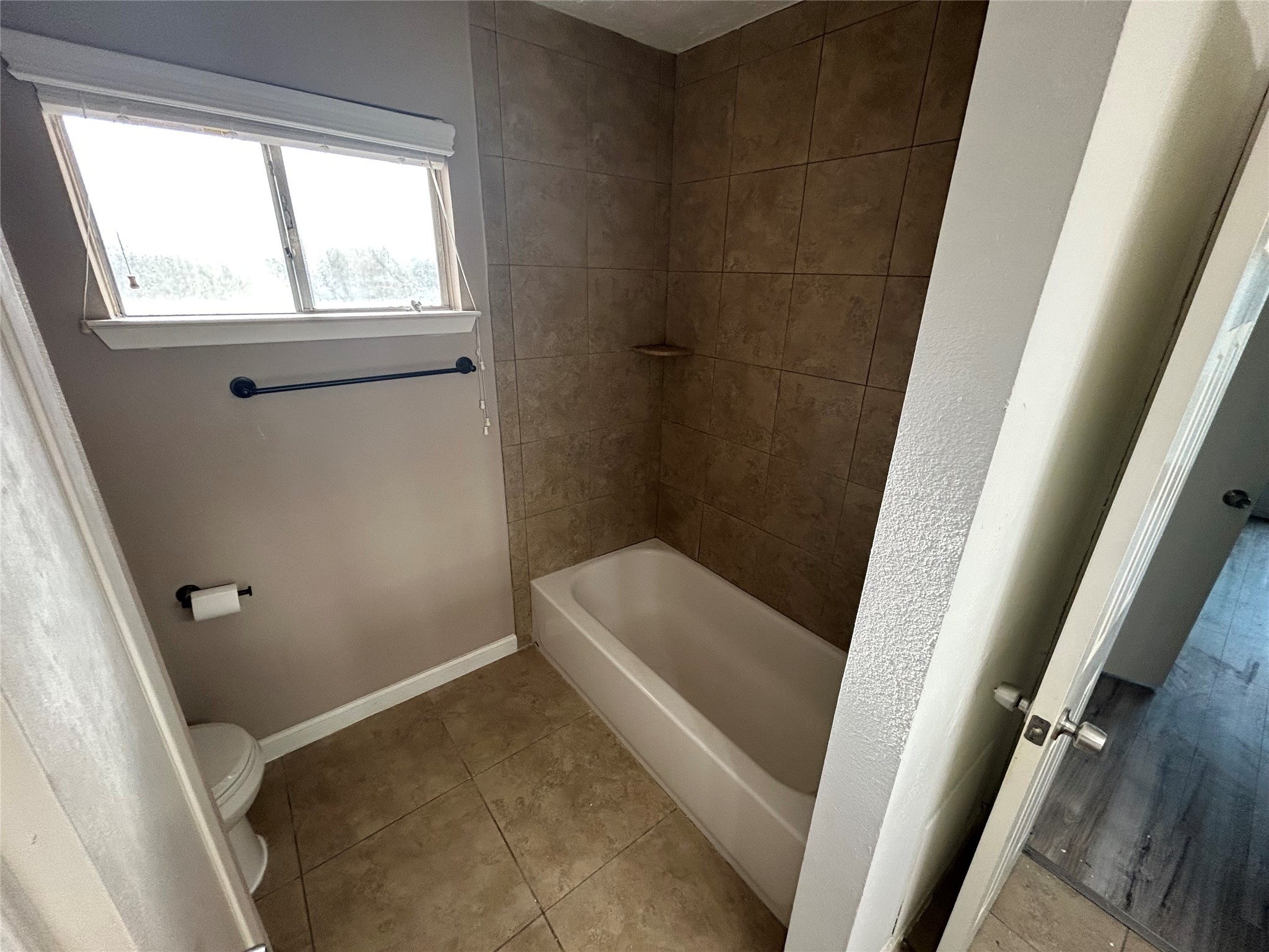 13507 White Cliff Drive Property Photo 24
