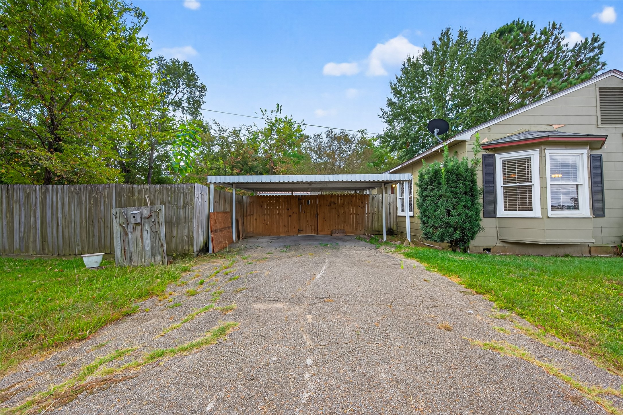 1020 Houston Street Property Photo 10