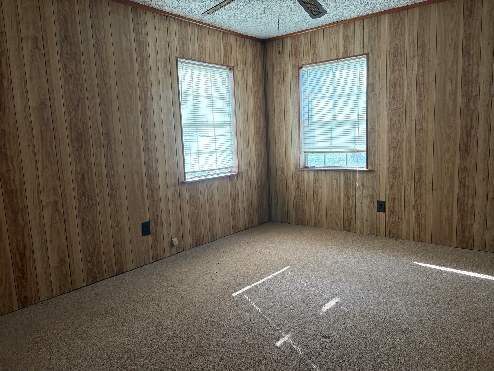 221 Yellowstone Property Photo 7
