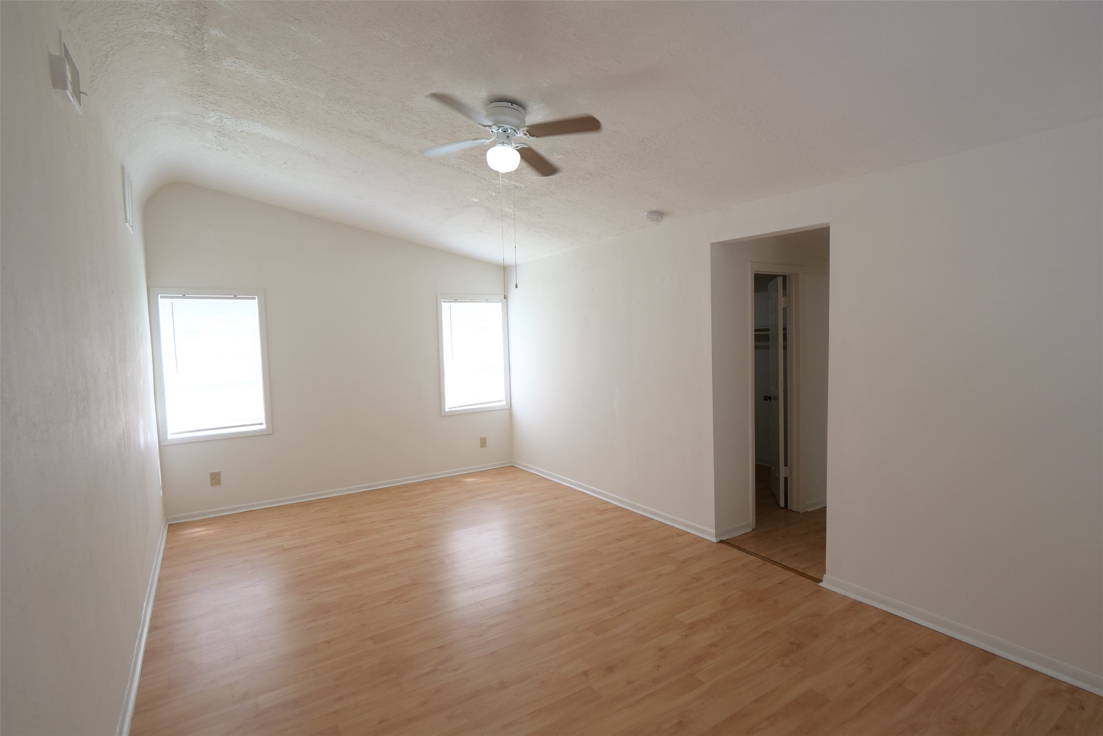 5231 Beechnut Street Property Photo 18