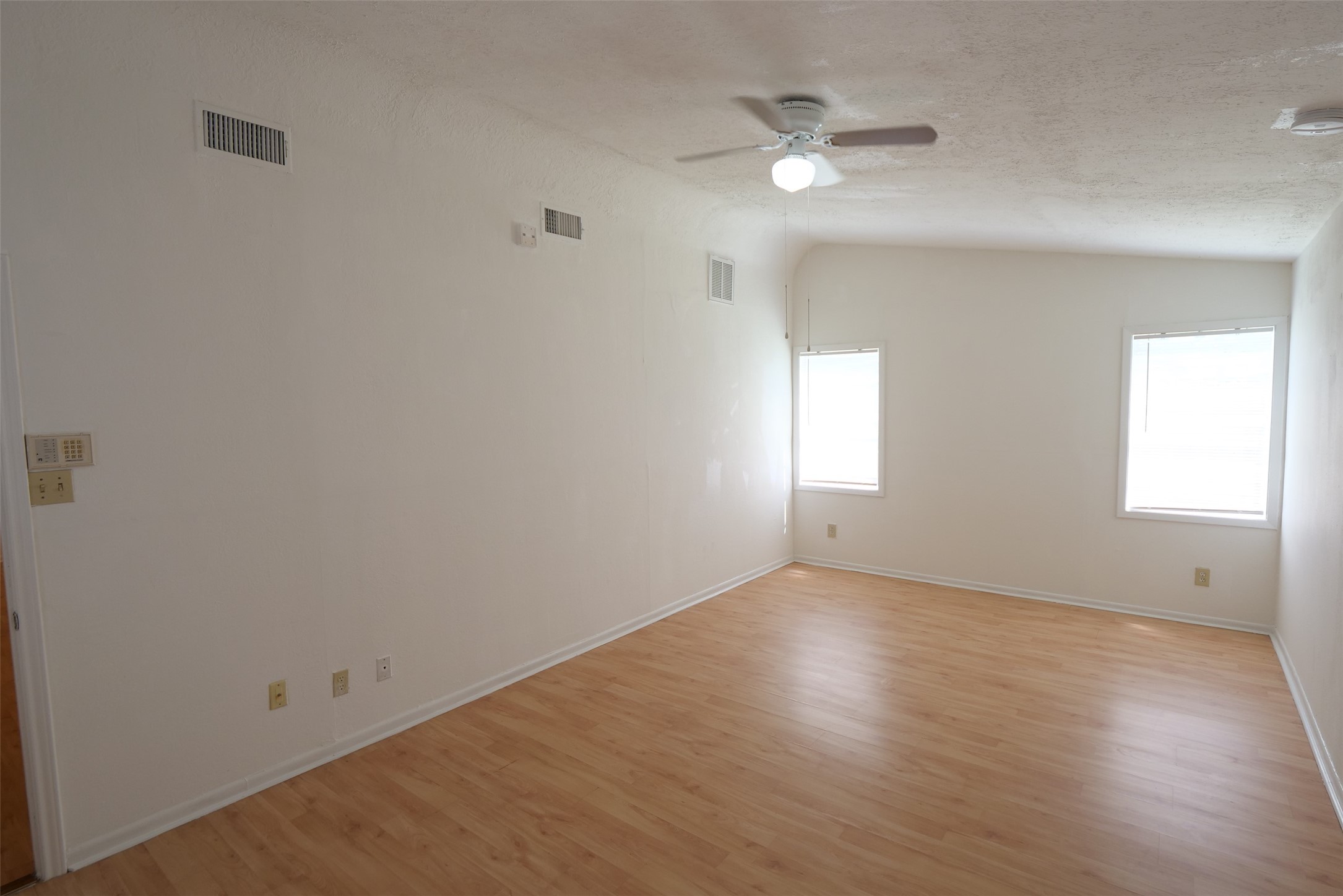 5231 Beechnut Street Property Photo 19